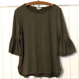 LAST CALL Max Studio bell sleeve top
